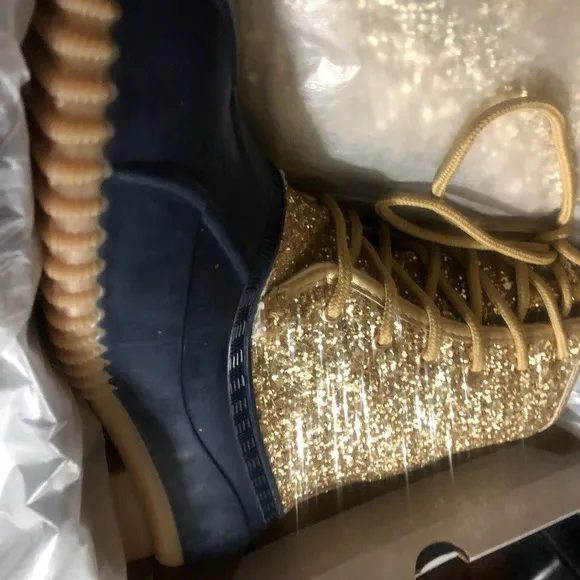 Sugar gold glitter Duck boots with blue size 8