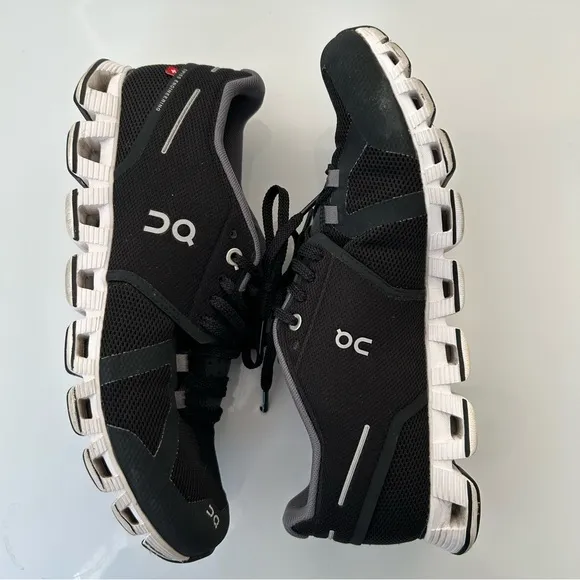 Swiss Engineering On Women's Cloud 5 Black Running Shoes/Sneakers (Size 9.5)