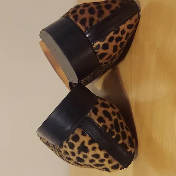 Talbots Cheetah Print Pony Haired Leather Soled Loafers Size 6.5 Black Tan EUC