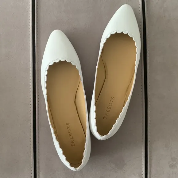 Talbots NIB White Leather Scallop Shoes size 10