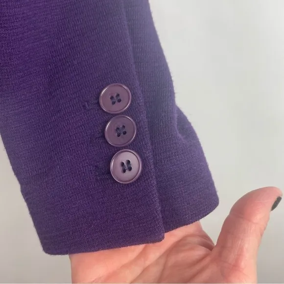 Talbots Wool Blend Purple Blazer Notched Collar Front Pockets Shorter Length 4P