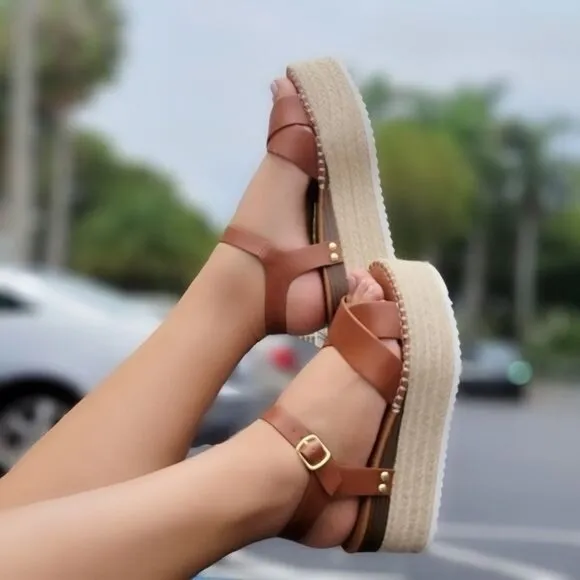 Tan Buckle Ankle Strap Platform Sandal‎ Wedge