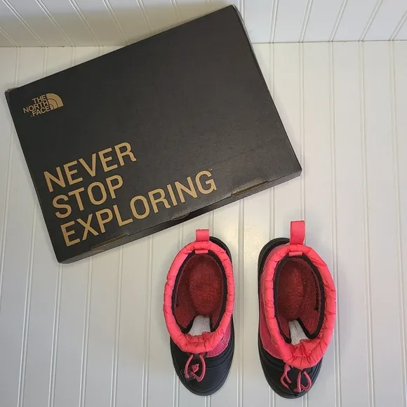 The North Face Alpenglow IV Snow Boots Paradise Pink/Black Little Grl/Yth Size 3