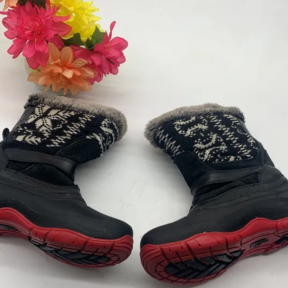 The North Face Black White Pink Winter Knit Women's TNF Suede Grip Boots Size 7