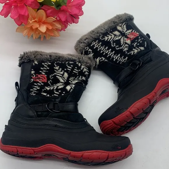 The North Face Black White Pink Winter Knit Women's TNF Suede Grip Boots Size 7