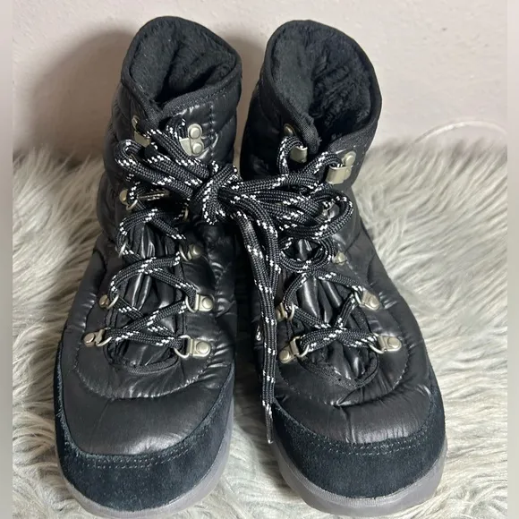 The North Face Thermo Ball Lace Waterproof Black Black Pink Winter Boots Size 9