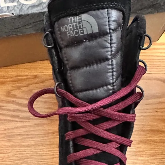 The North Face Women's ThermoBall™ Utility Mid Waterproof Boots (8.5)