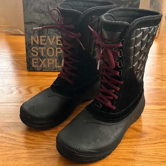 The North Face Women's ThermoBall™ Utility Mid Waterproof Boots (8.5)