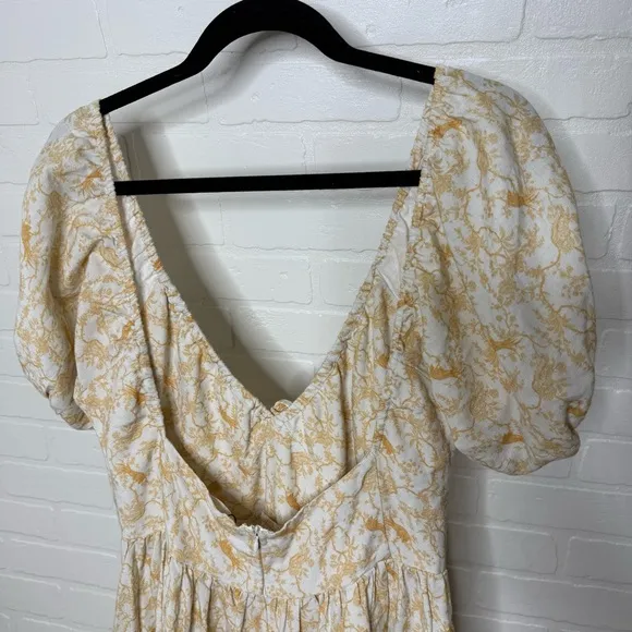 Theme Dresser Samos Dress Honey Floral sz M NWT