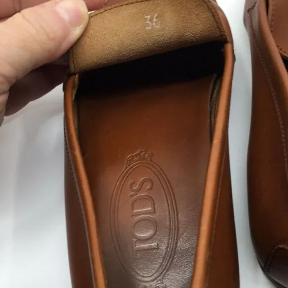 Tod’s Brown Leather Driving Mocassin Driving Loafers Sz EU 36 US 6. *Flawed*