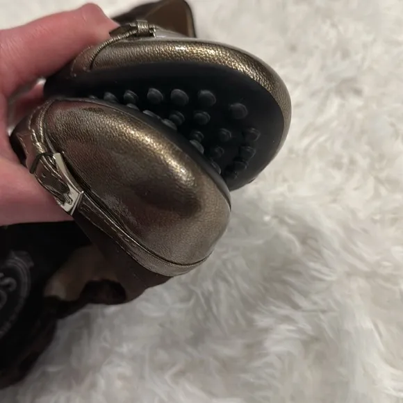 Tod’s Dee Suede and Metallic Leather Buckle Detail Cap Toe Ballet Flat Sz 38