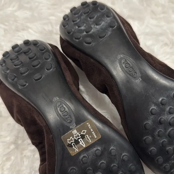 Tod’s Dee Suede and Metallic Leather Buckle Detail Cap Toe Ballet Flat Sz 38