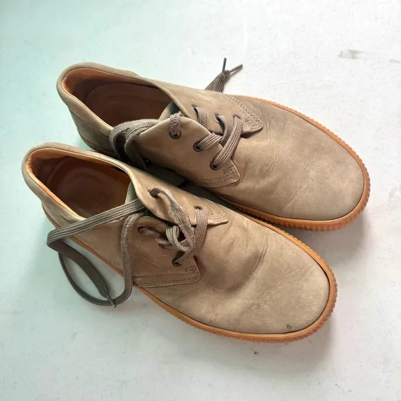 Tommy Bahama Beige Leather Lace Up Casual Sneakers MENS Size 9.5