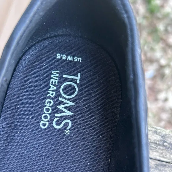 Tom's Cara Women's Loafers - Size 8.5 - Almost New - Stylish &amp; Comfortable