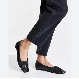 Topshop Libby ruched leather flats in black size 39