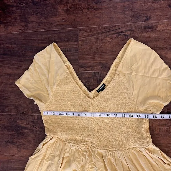 Torrid Sunshine Yellow Smocked Bodice Pleated V-Neck Dress, Sz. 1