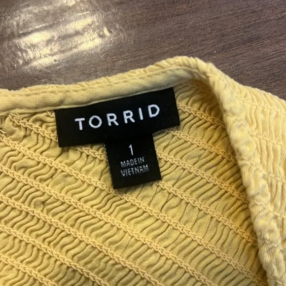 Torrid Sunshine Yellow Smocked Bodice Pleated V-Neck Dress, Sz. 1