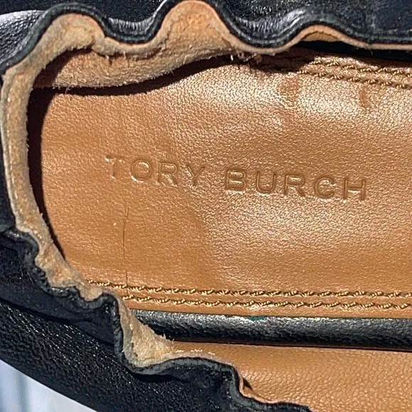 TORY BURCH Benton Gold Charm Black Leather slip on Flat Loafers Soft Back Sz 8.5
