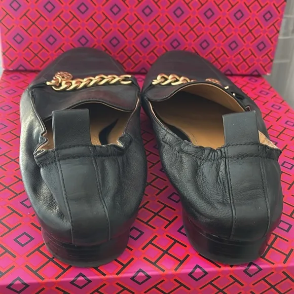 TORY BURCH Benton Gold Charm Black Leather slip on Flat Loafers Soft Back Sz 8.5