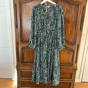 Tucker~new~Juliette Silk Crepe de Chine Tiered Ruffle Midi Dress in size Medium