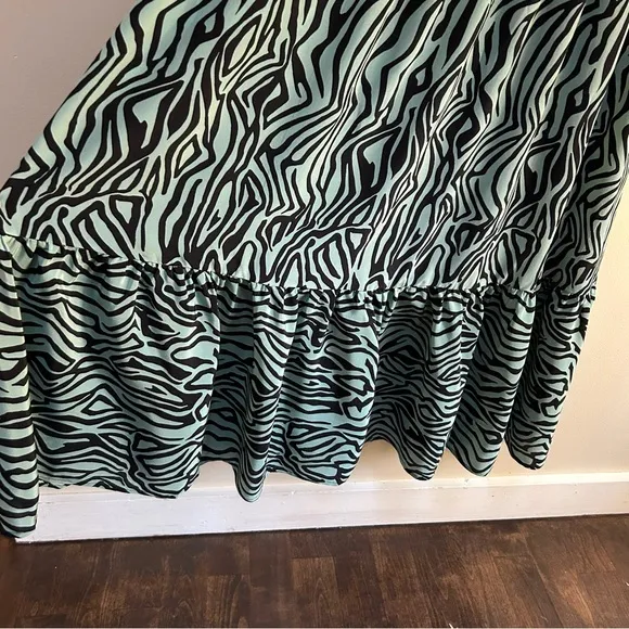 Tucker~new~Juliette Silk Crepe de Chine Tiered Ruffle Midi Dress in size Medium