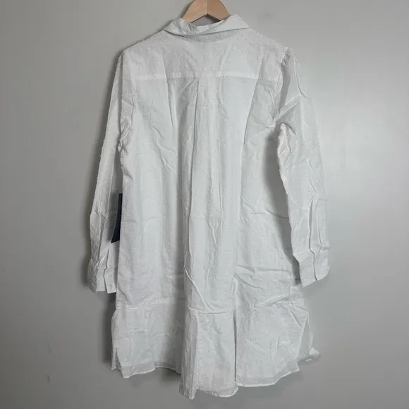 TUCKERNUCK White Swiss Dot Callahan Large