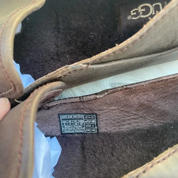 UGG Australia Hunley Dark Brown Leather Loafers Size 9