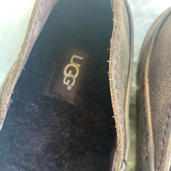 UGG Australia Hunley Dark Brown Leather Loafers Size 9