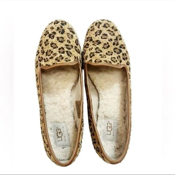 UGG Australia Women's Cheetah print flats Pre-owned Size 7