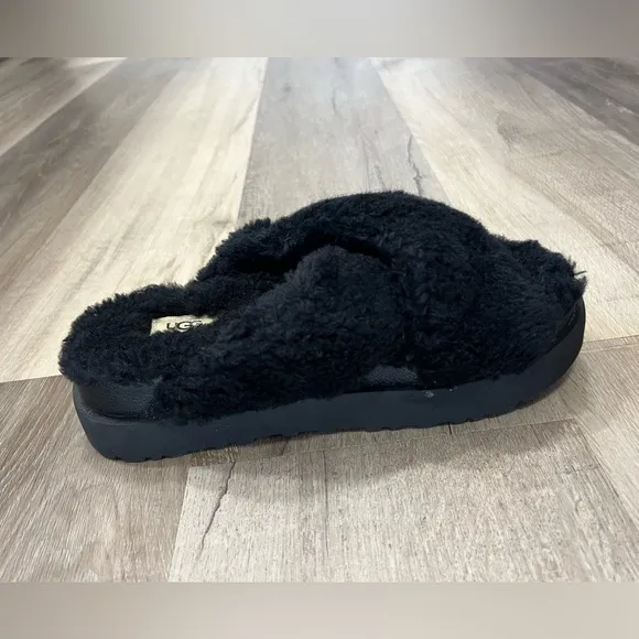 UGG Black Fuzzy Furry Cross Slipper Slides size 7