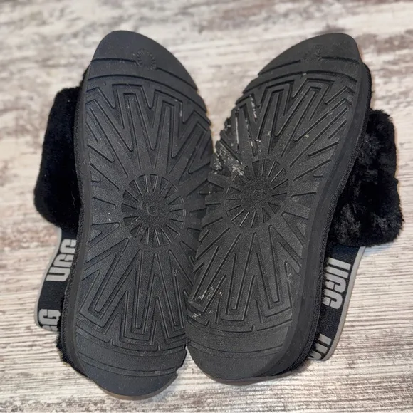 UGG Black Platform Disco Slides with Fuzzy Strap Women’s Size 7
