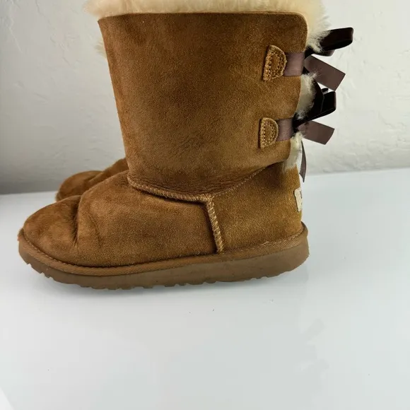 Ugg Boots Bailey Bow Chestnut Solid Brown Tan Pull‎ On Winter Snow Leather Suede
