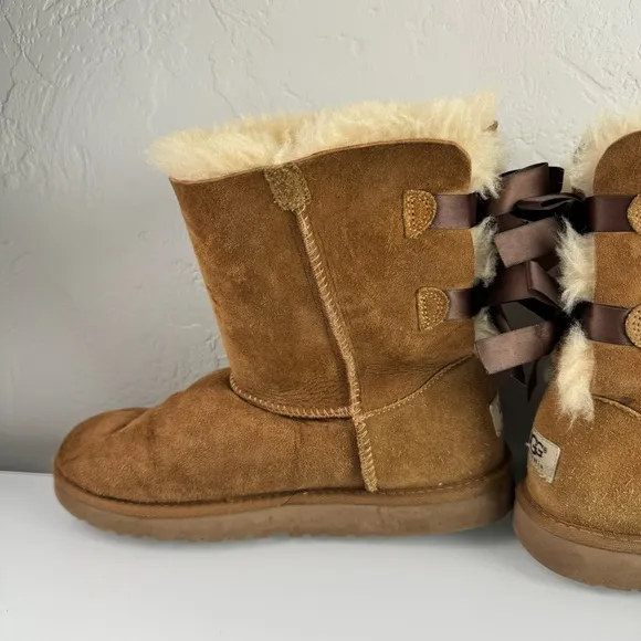 Ugg Boots Bailey Bow Chestnut Solid Brown Tan Pull‎ On Winter Snow Leather Suede