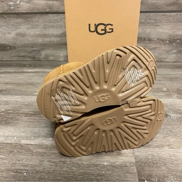 UGG | Classic Weather Short II toddler Boots Chestnut Wool Lined NEW