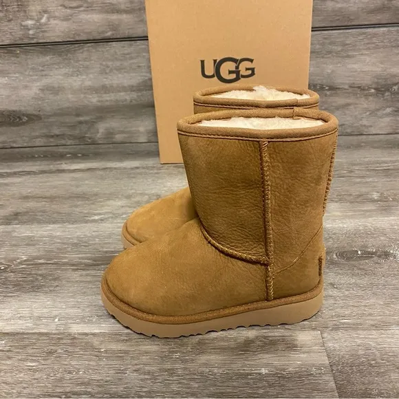 UGG | Classic Weather Short II toddler Boots Chestnut Wool Lined NEW