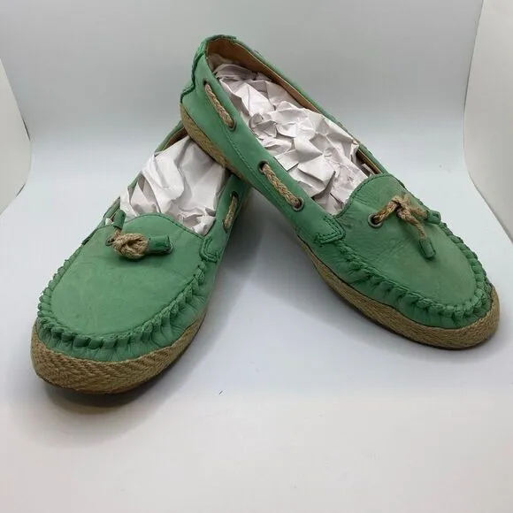UGG Loafers With Yarn Around Sides &amp; Tie On Top Fur Along Back Of Heel Size 8