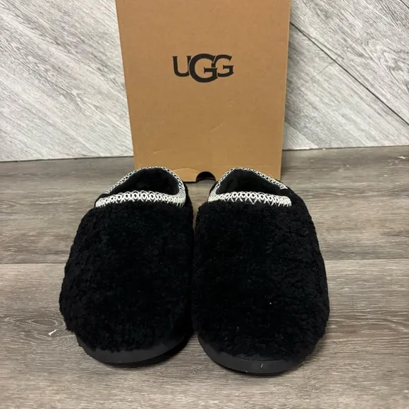 UGG | Tasman Maxi Curly Slippers in Black Size 6 NEW