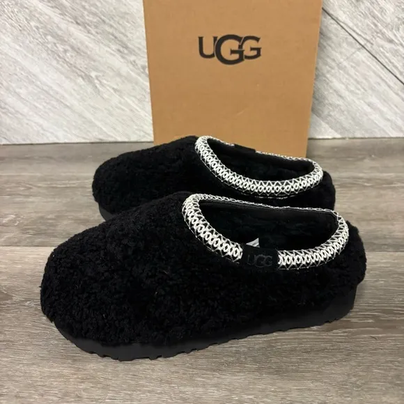 UGG | Tasman Maxi Curly Slippers in Black Size 6 NEW