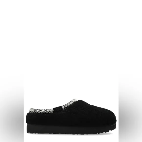 UGG | Tasman Maxi Curly Slippers in Black Size 6 NEW