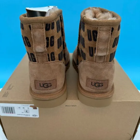 UGG Women's Classic Mini II Ugg Graphic Print‎ Sheepskin Boots, Size 7, Chestnut