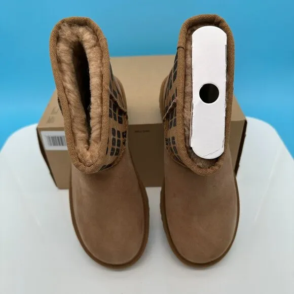 UGG Women's Classic Mini II Ugg Graphic Print‎ Sheepskin Boots, Size 7, Chestnut