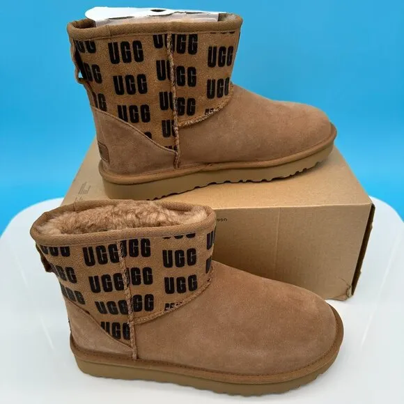 UGG Women's Classic Mini II Ugg Graphic Print‎ Sheepskin Boots, Size 7, Chestnut