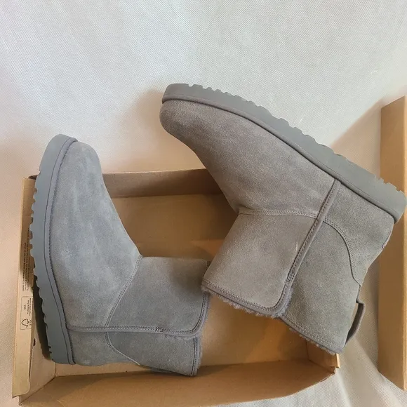 UGG Women's Cory II Genuine shearling Lined Boots in Charcoal Grey Sz 12