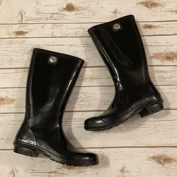 UGG Women's Sienna Waterproof Glossy Black Rubber Rain Boots Size 8