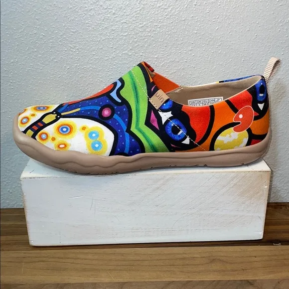 UIN Floral Artistic Art to wear Slip On Fairy Butterfly Shoe Sz 7.5 Garden Bees