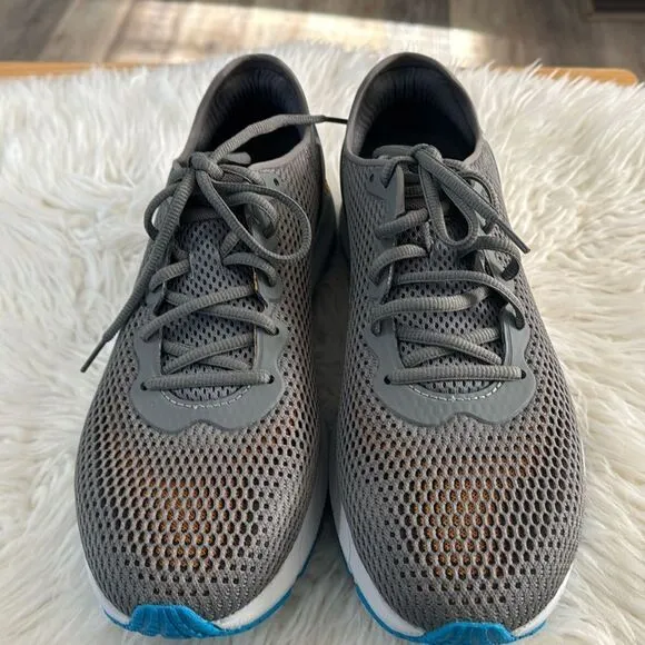 UNDER ARMOR HOVR SONIC 4 SNEAKERS NEUTRAL CUSHIONING NWOT SIZE 11