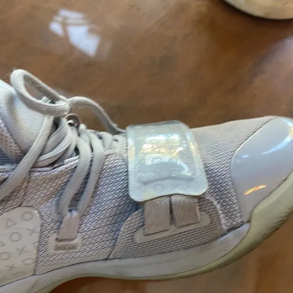 Used Nike PlayStation sneakers (Paul George) tongue lights up/ limited edition