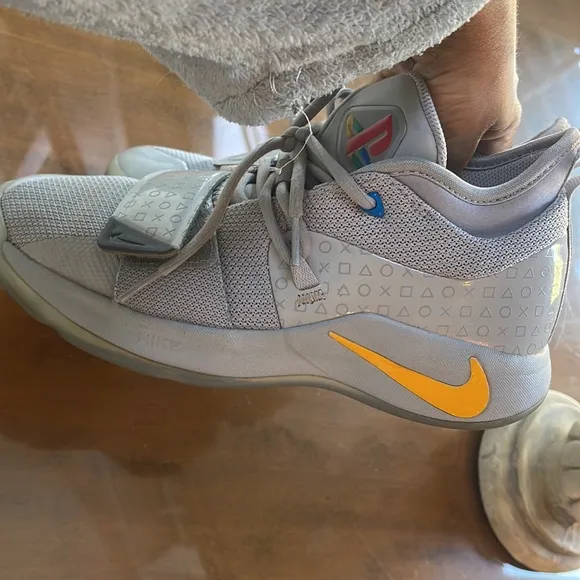 Used Nike PlayStation sneakers (Paul George) tongue lights up/ limited edition