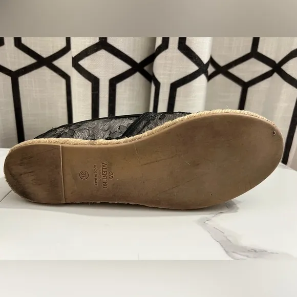 ♥️Valentino Garavani♥️Slip On Black Lace Floral Espadrille Flats Size 37