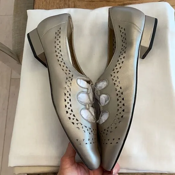 VANELI PEARLY OPAL TAN FLATS.  NEW
